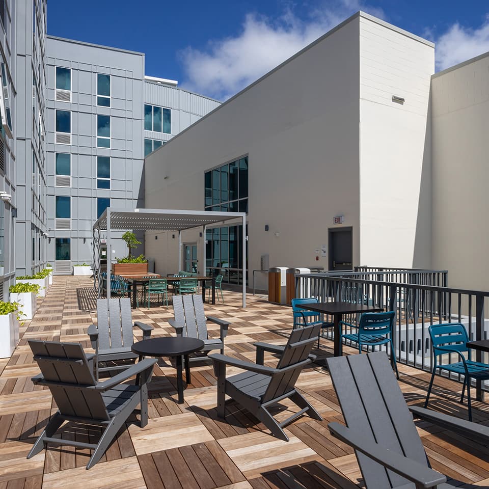 Sundeck-02-RISE-Honolulu-01